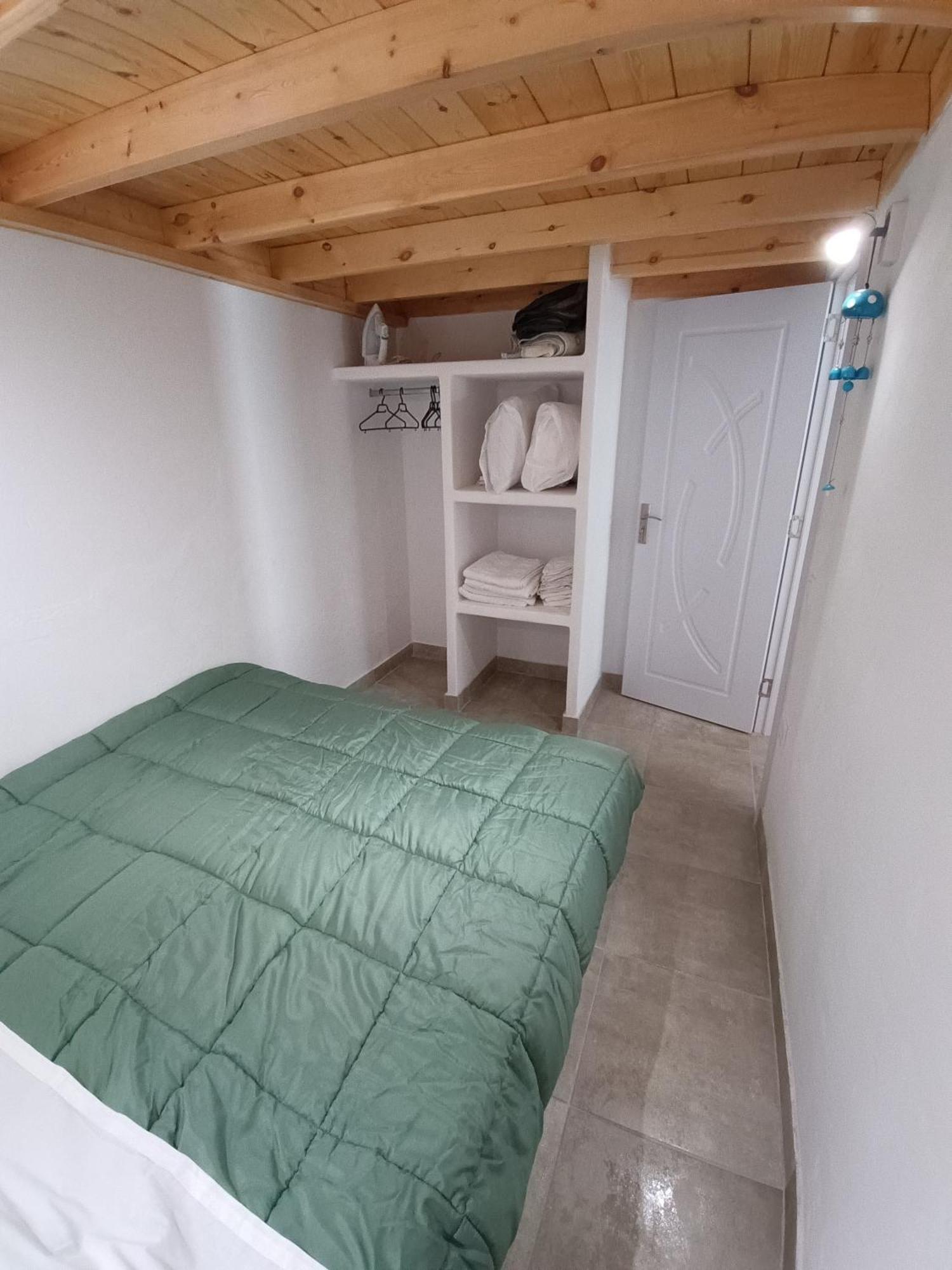Tinos Youth Apartment Eksteriør billede